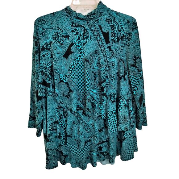 Susan Graver Tops - 3771) Susan Graver Green Black Mix Print Tiered Mockneck 3/4 Sleeve Pullon Top M